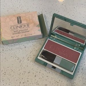 Clinique | Soft Pressed Powder Blusher | NewClover